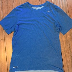 The Nike Tee medium athletic cut dri-fit shirt. Looks great